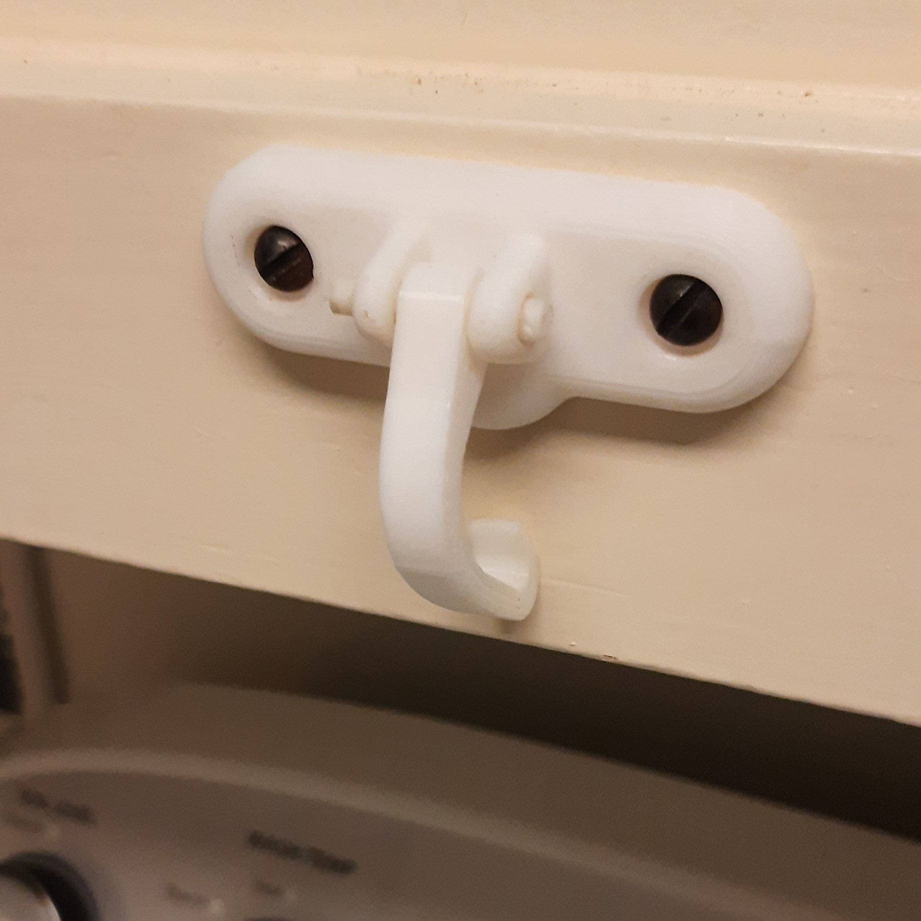 Elephant Latch open