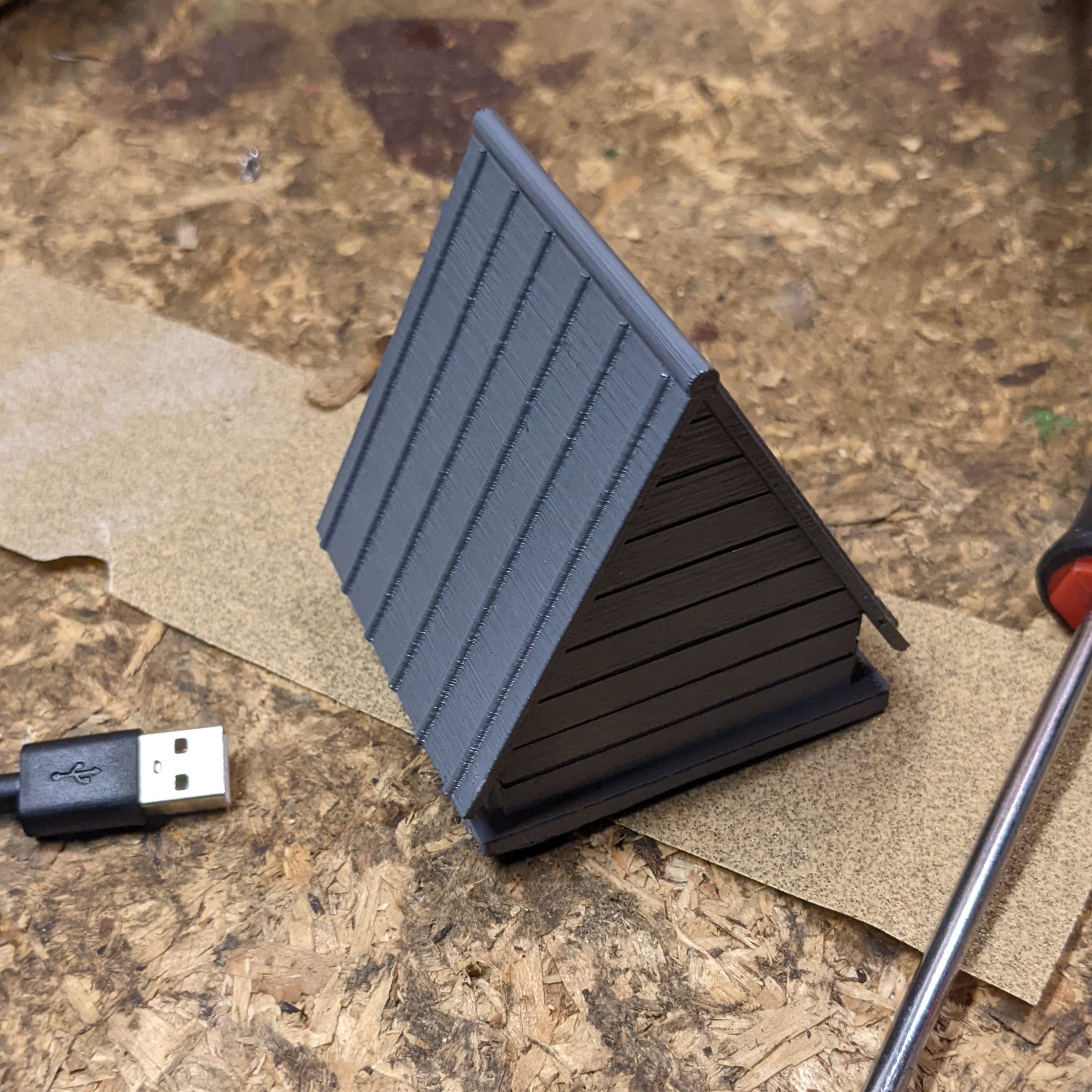 Primed surface of the printed holder